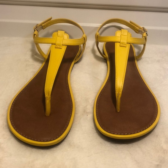 Kelly & Katie Tellah Yellow Sandal - Picture 4 of 8